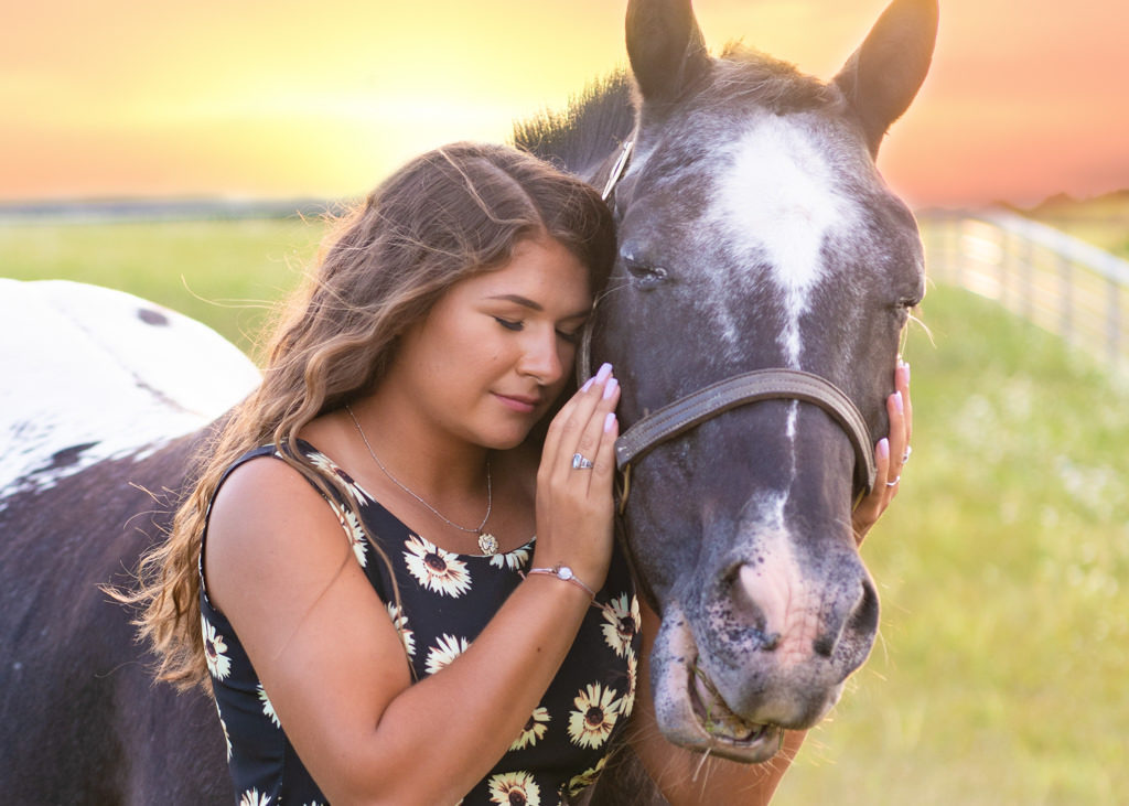 Senior pictures with horses